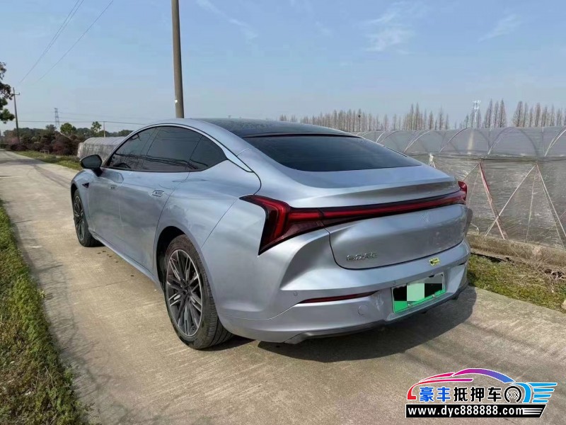 23年哪吒S轿车抵押车出售