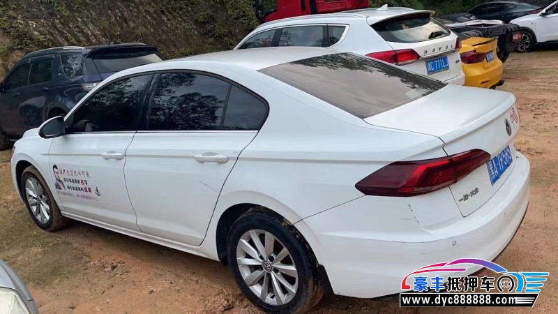 19年大众宝来轿车抵押车出售