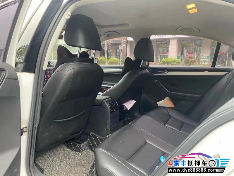 18年大众速腾轿车抵押车出售