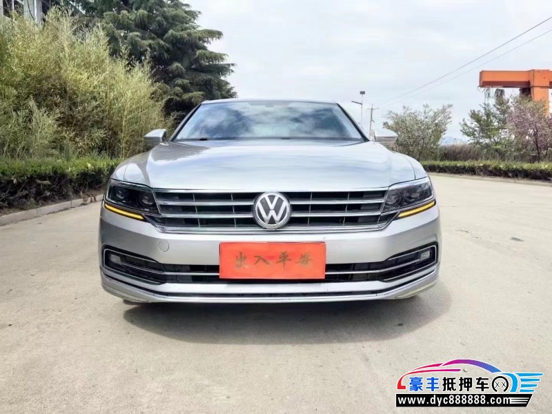 18年大众辉昂轿车抵押车出售