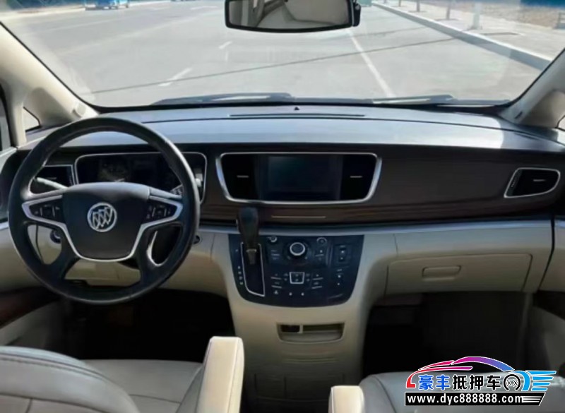 20年别克GL8轿车抵押车出售