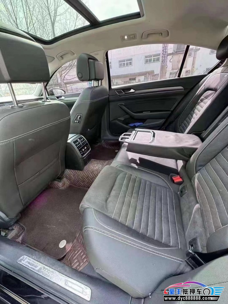 21年大众迈腾轿车抵押车出售