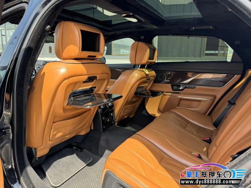 18年宝马M4轿车抵押车出售