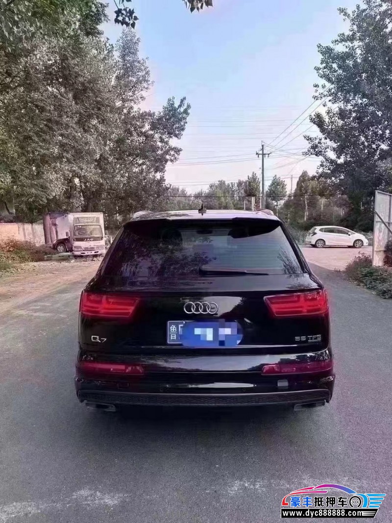 18年奥迪Q7轿车抵押车出售
