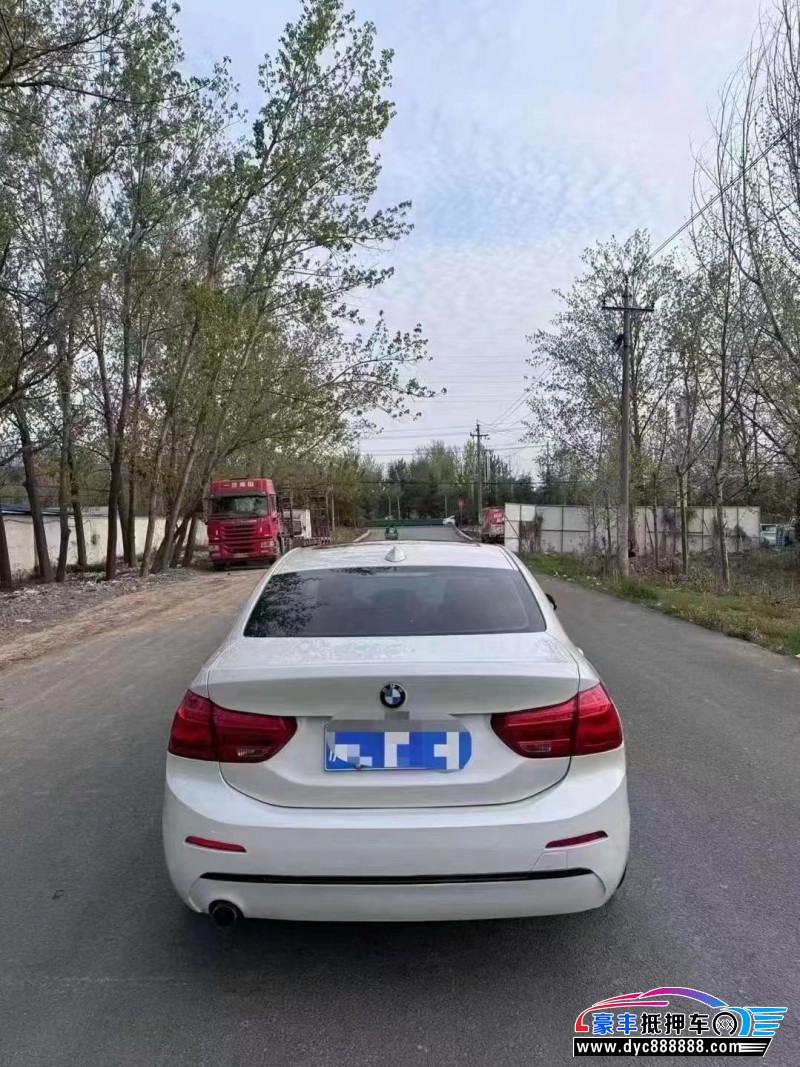 18年宝马1系轿车抵押车出售