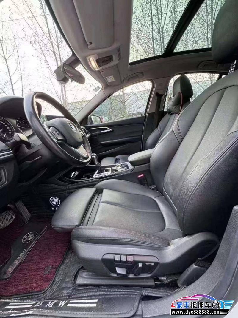 18年宝马1系轿车抵押车出售