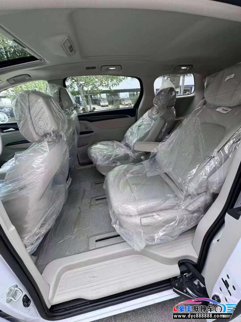 22年别克GL8轿车抵押车出售