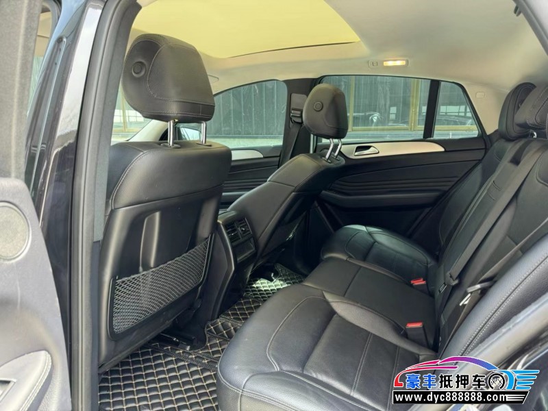 17年奔驰GLE轿车抵押车出售