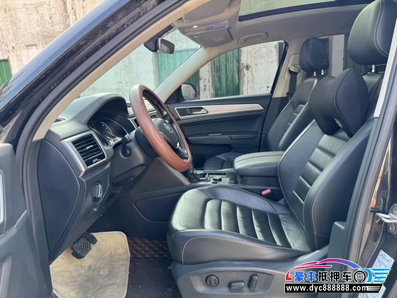 18年大众途昂轿车抵押车出售