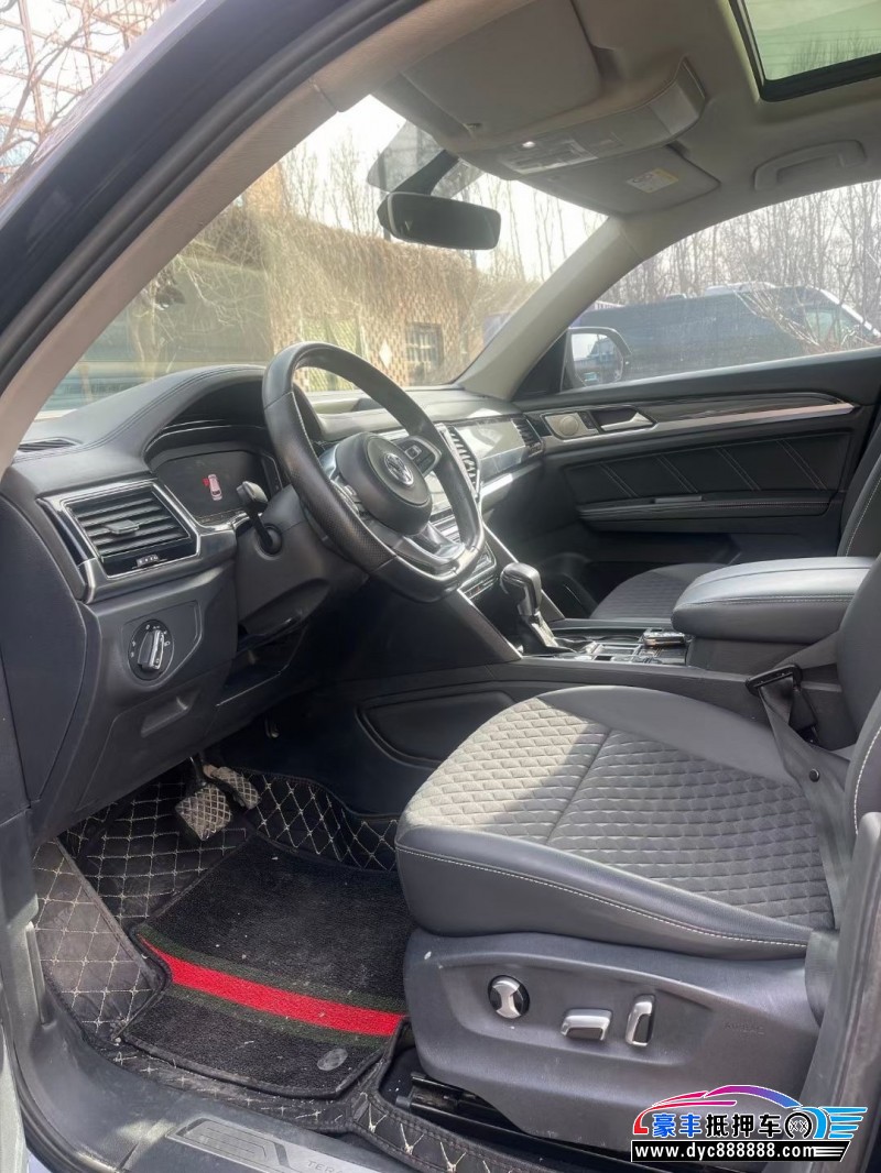 20年大众途昂轿车抵押车出售