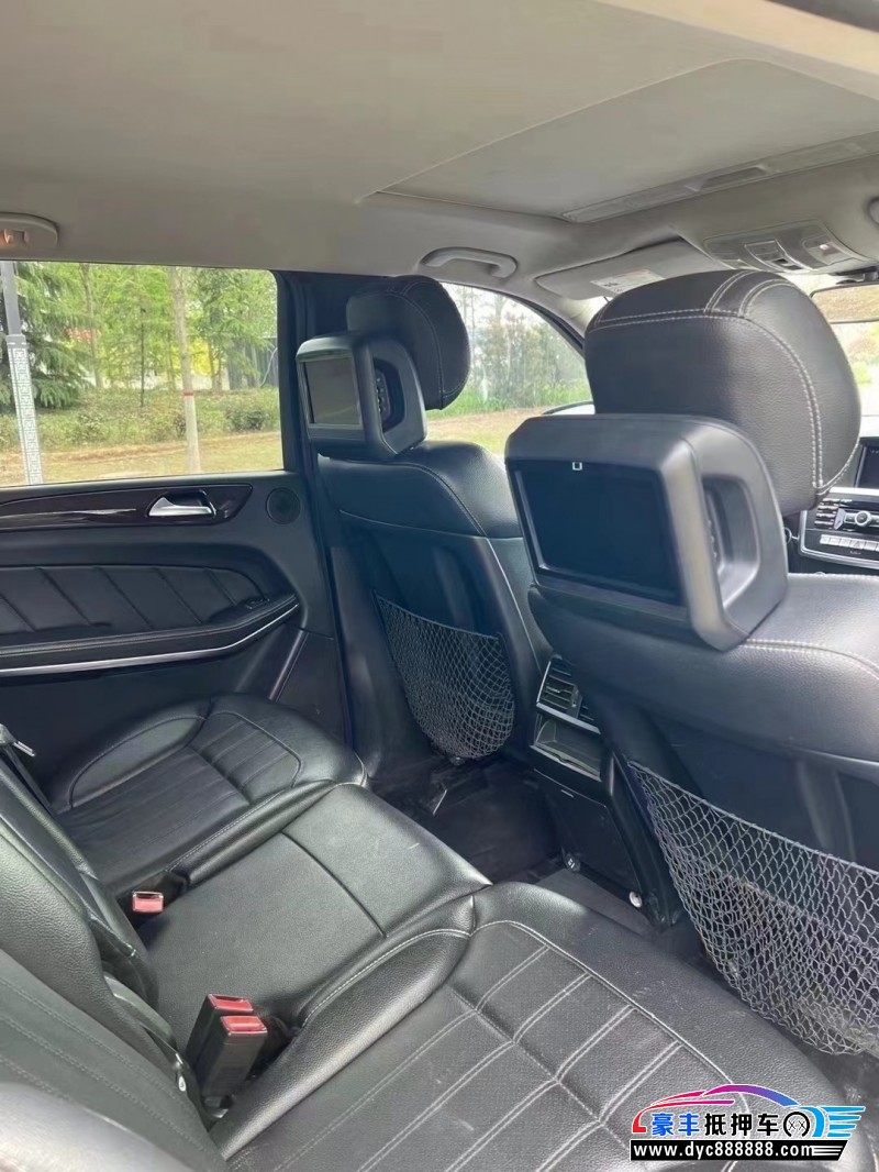 14年奔驰GL轿车抵押车出售