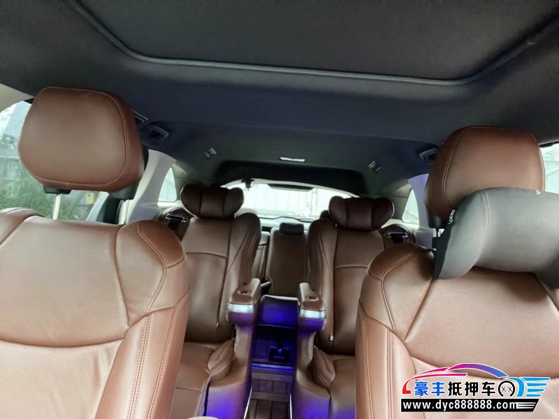 22年丰田塞纳轿车抵押车出售