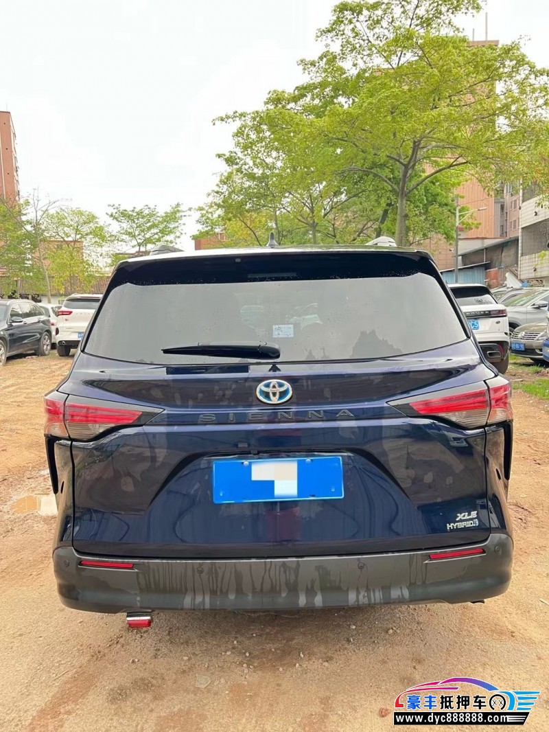 22年丰田塞纳轿车抵押车出售