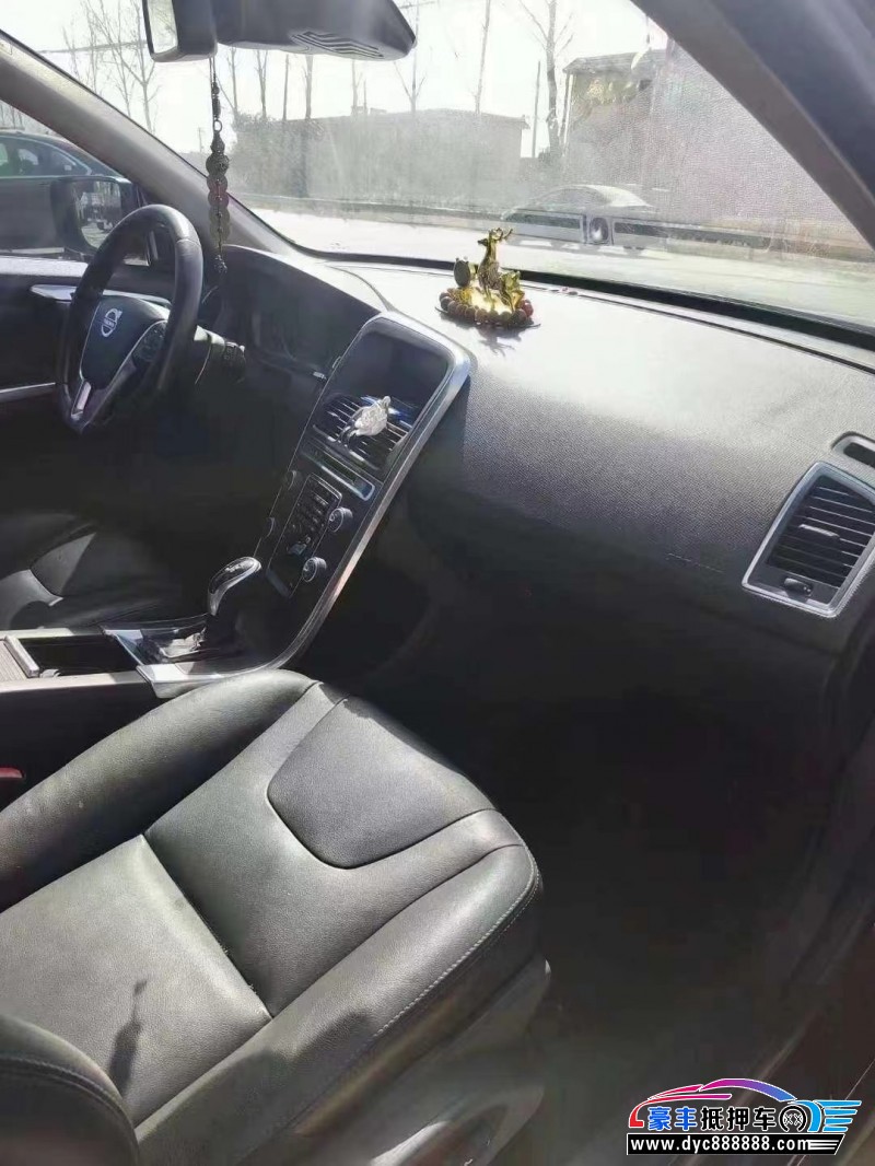 14年沃尔沃XC60轿车抵押车出售