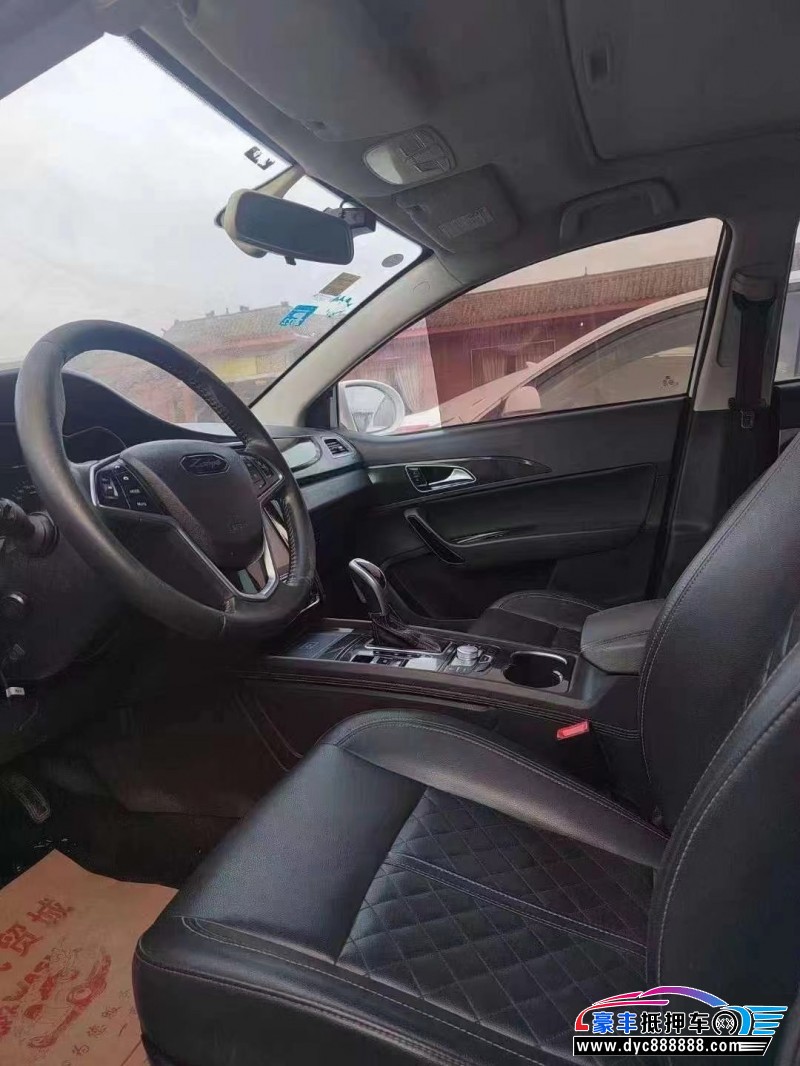 18年众泰Z560轿车抵押车出售