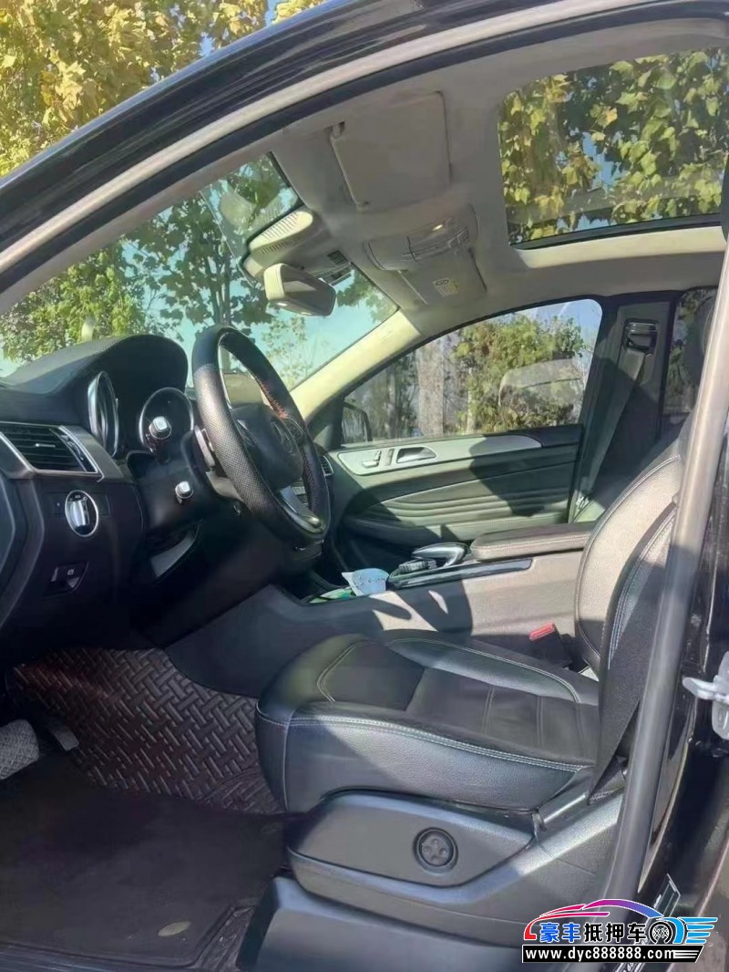 16年奔驰GLE轿车抵押车出售