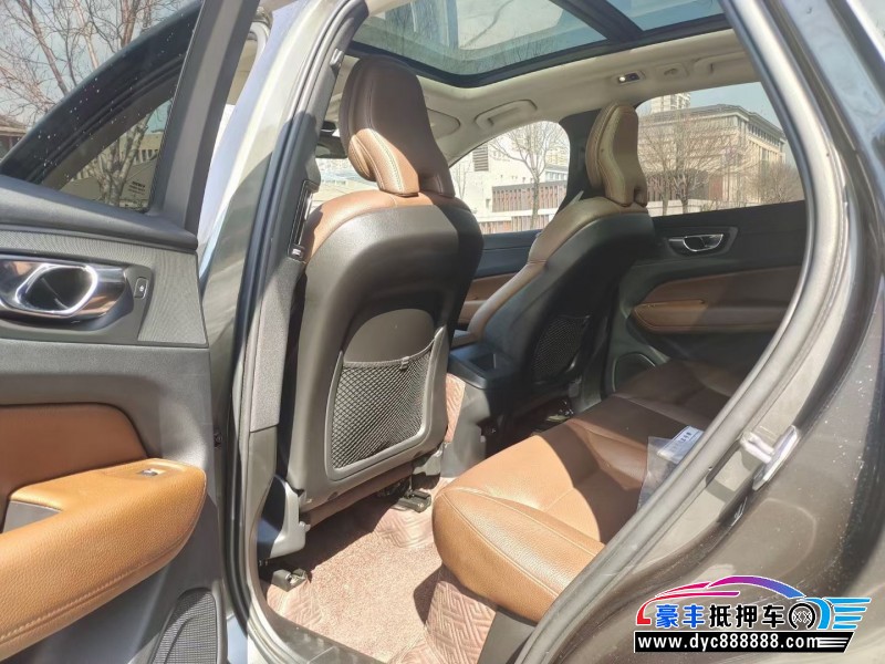 19年沃尔沃XC60SUV抵押车出售