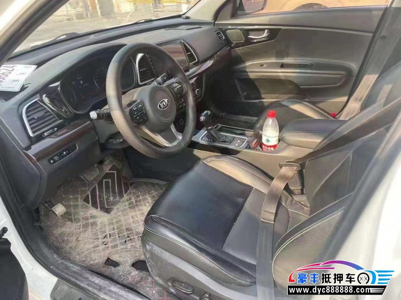 17年起亚K4轿车抵押车出售