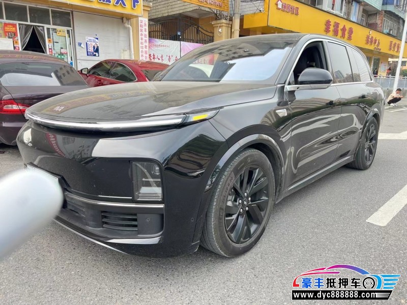 23年理想L8轿车抵押车出售