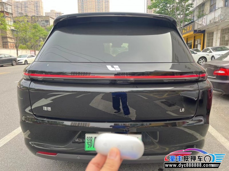 23年理想L8轿车抵押车出售