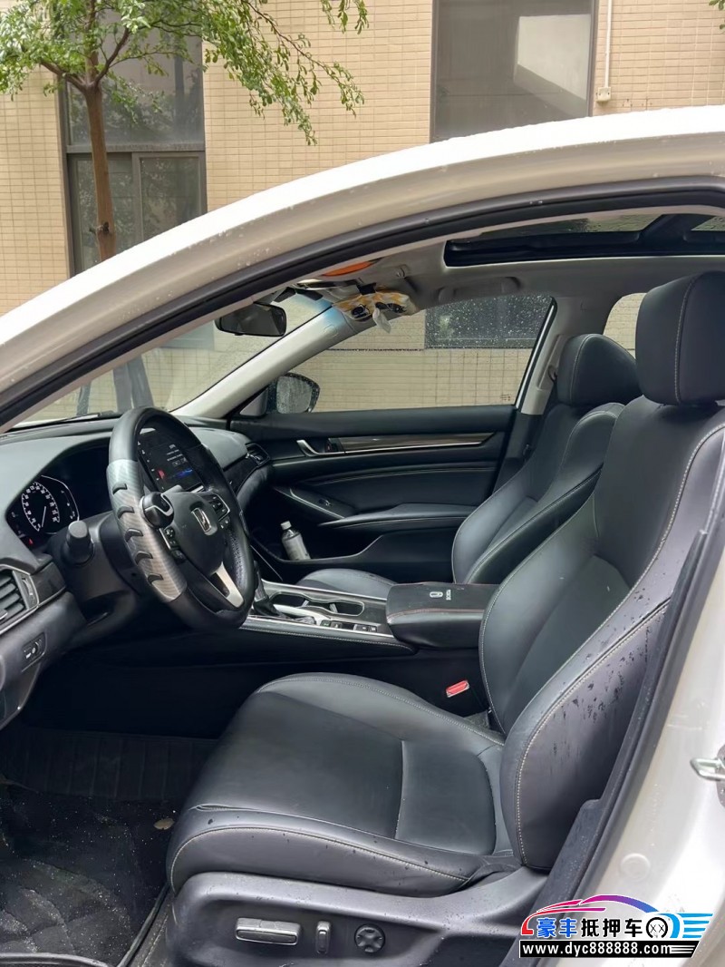 22年本田雅阁轿车抵押车出售