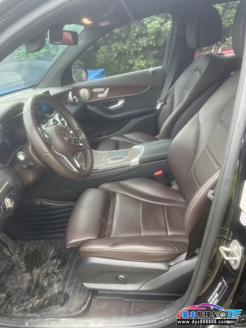 21年奔驰GLC轿车抵押车出售