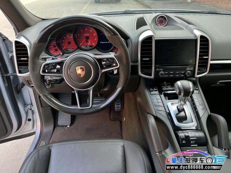18年保时捷卡宴轿车抵押车出售