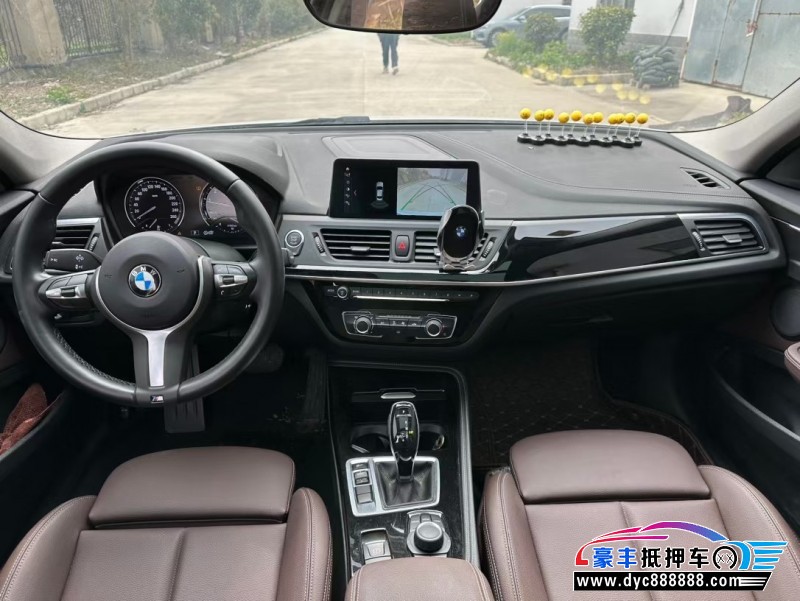 21年宝马1系轿车抵押车出售