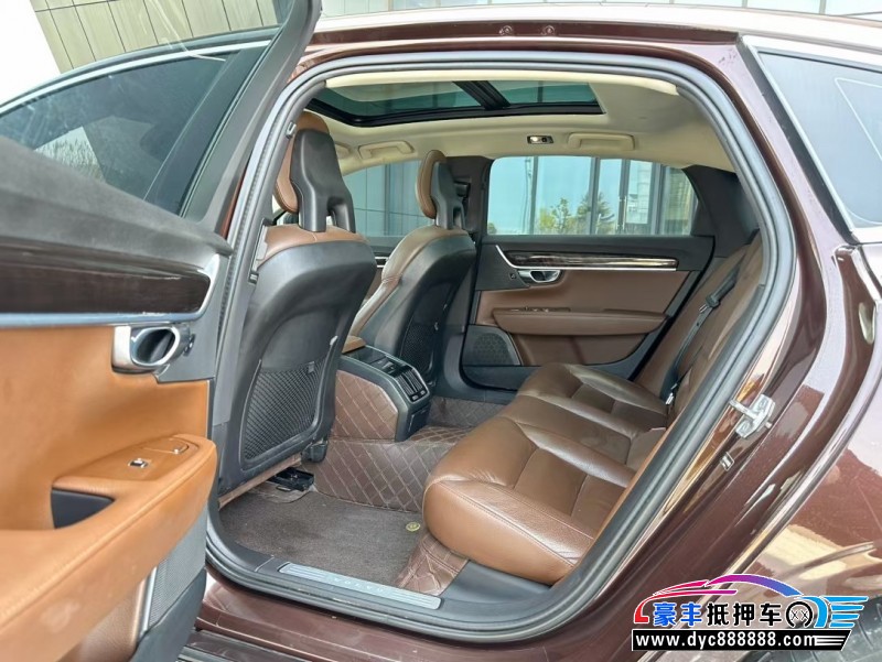 17年沃尔沃S90轿车抵押车出售