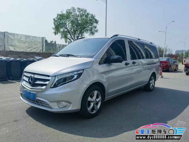 18年奔驰威霆轿车抵押车出售