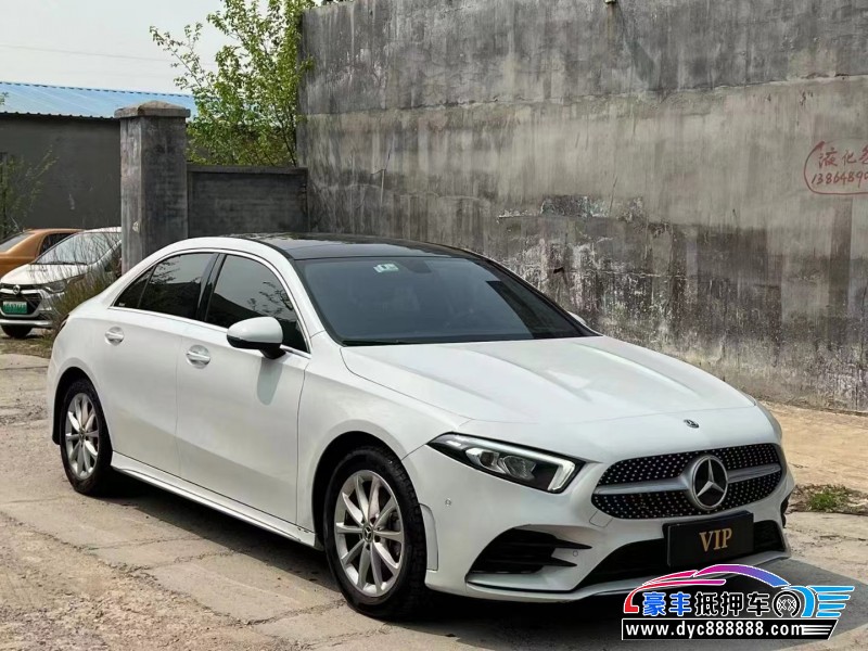 20年奔驰A轿车抵押车出售