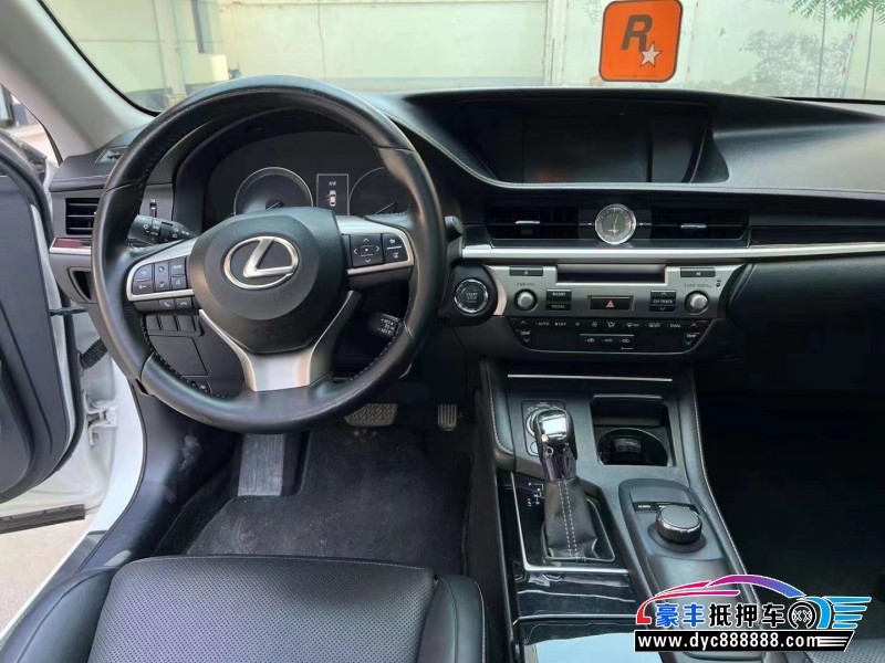16年雷克萨斯ES轿车抵押车出售
