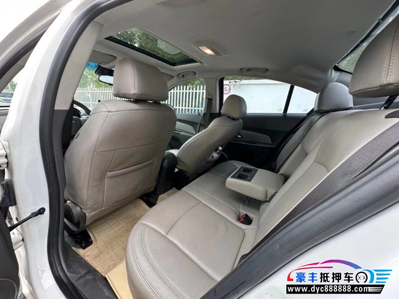 14年雪佛兰科鲁兹轿车抵押车出售