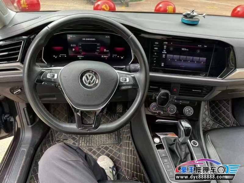 22年大众速腾轿车抵押车出售