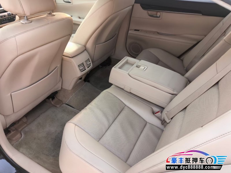 15年雷克萨斯ES轿车抵押车出售