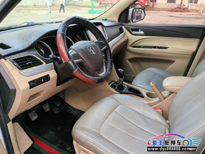 17年宝骏730轿车抵押车出售