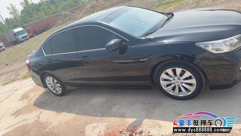 15年本田雅阁轿车抵押车出售