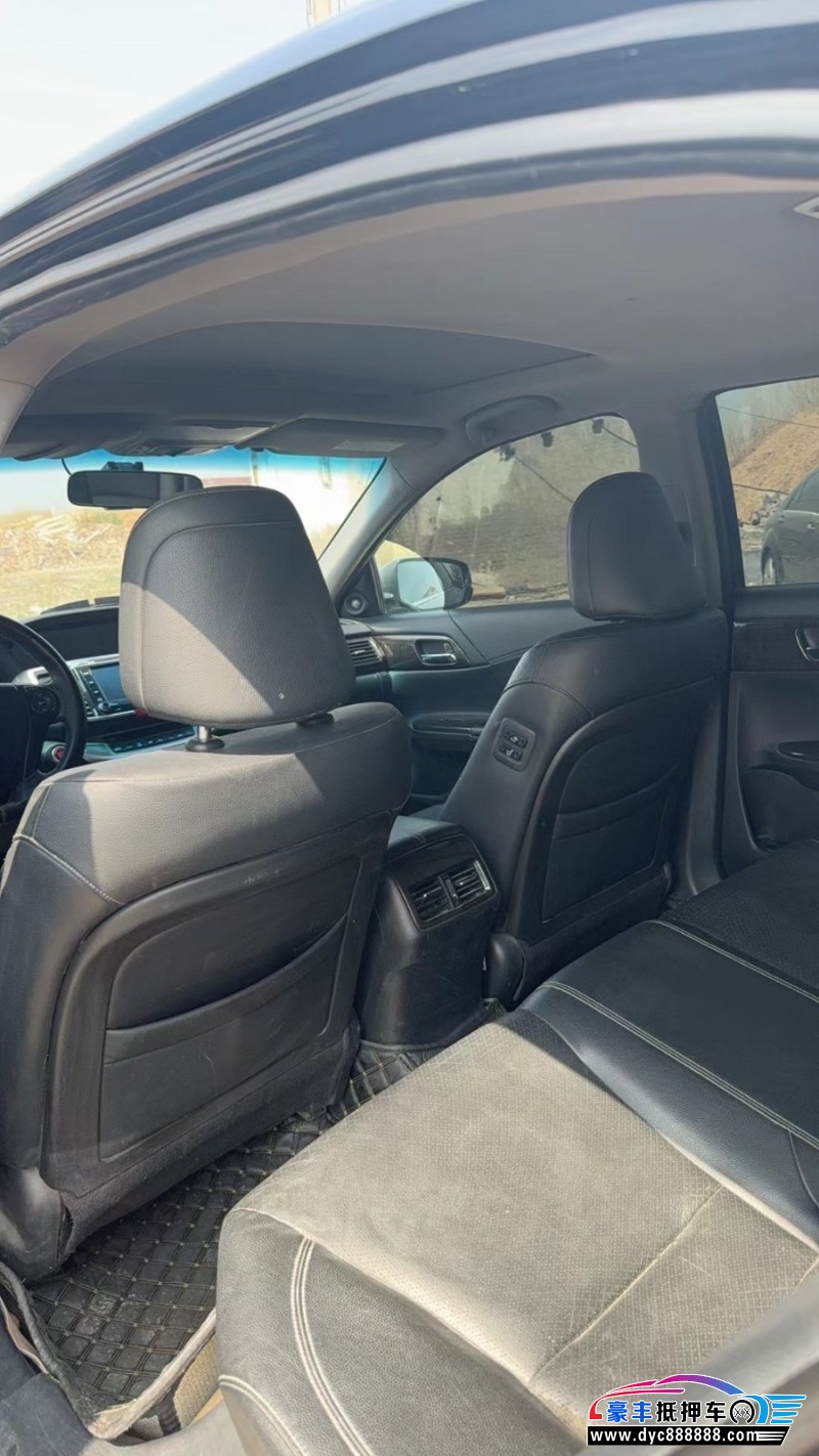 15年本田雅阁轿车抵押车出售