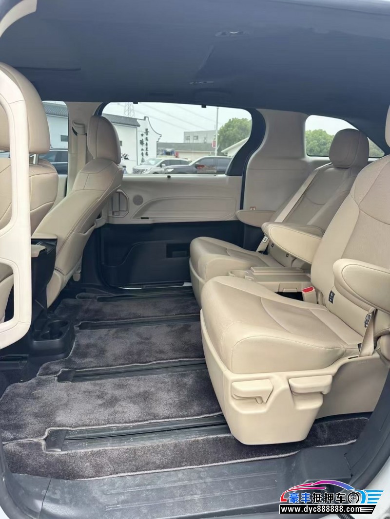 23年丰田塞纳MPV抵押车出售