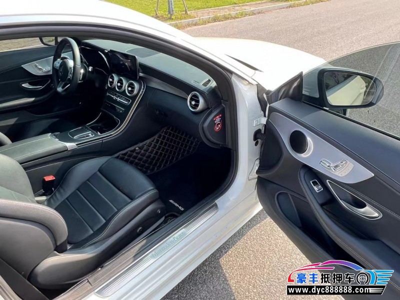 20年奔驰C轿车抵押车出售