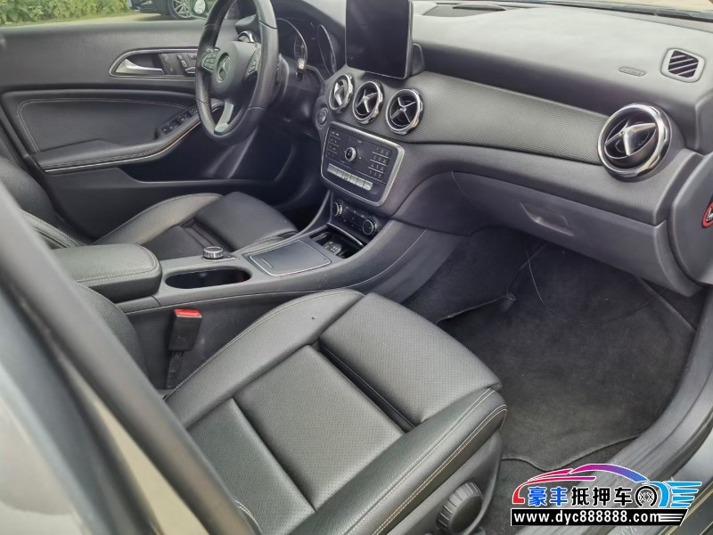 19年奔驰GLA轿车抵押车出售