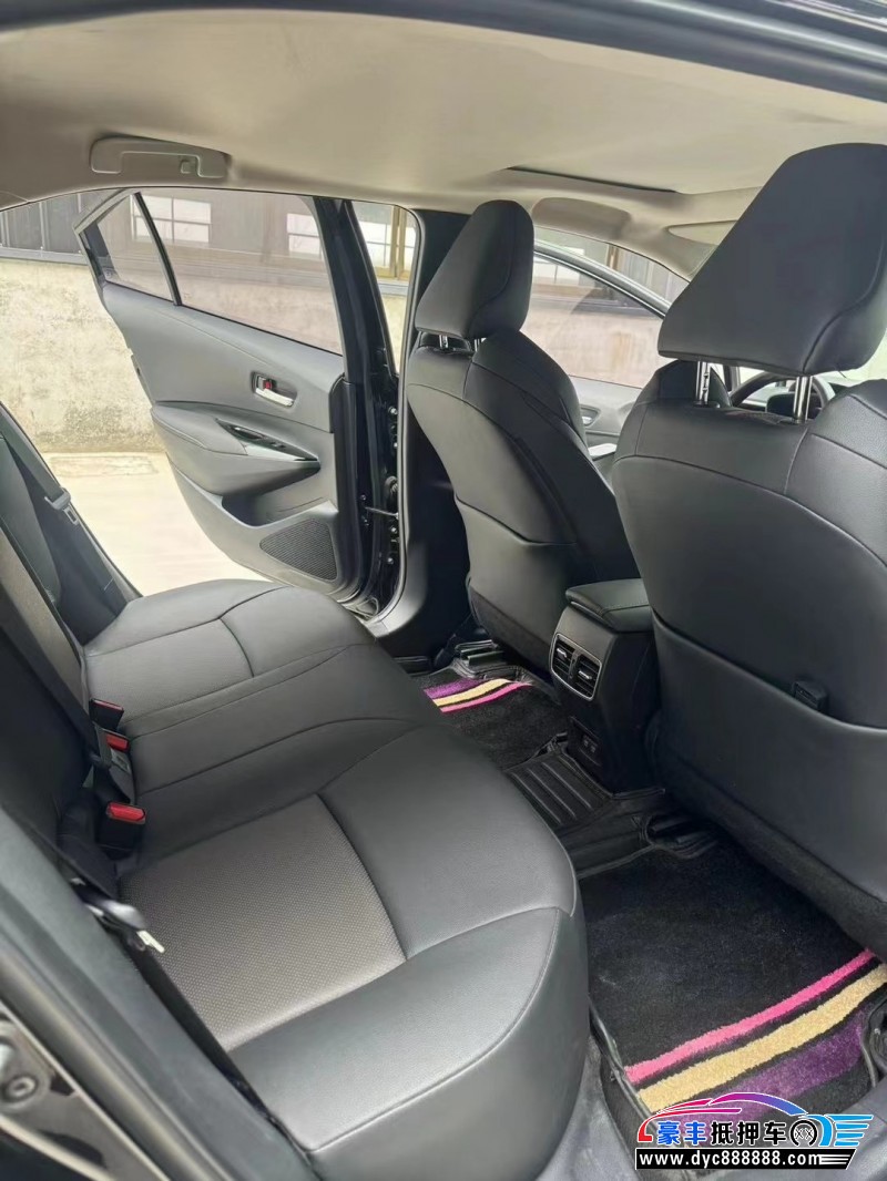 22年丰田凌尚轿车抵押车出售