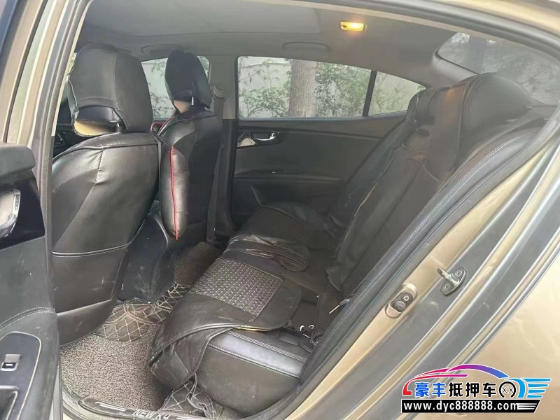 15年起亚K4轿车抵押车出售