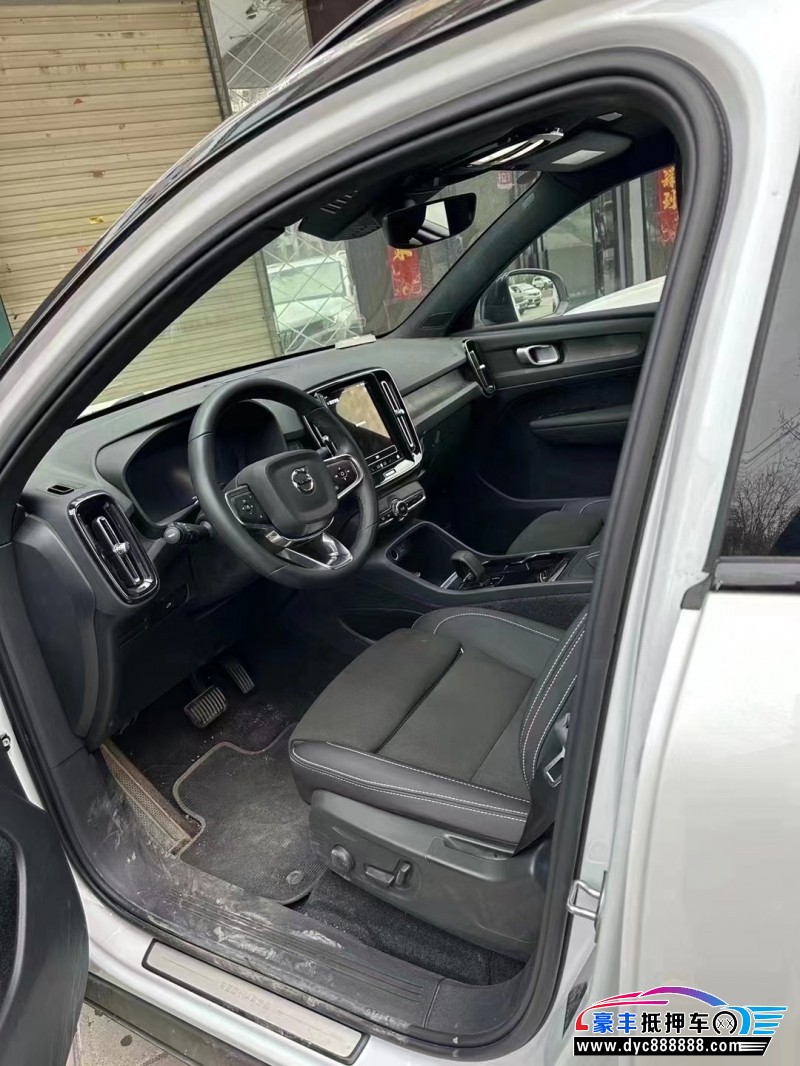 23年沃尔沃XC40SUV抵押车出售