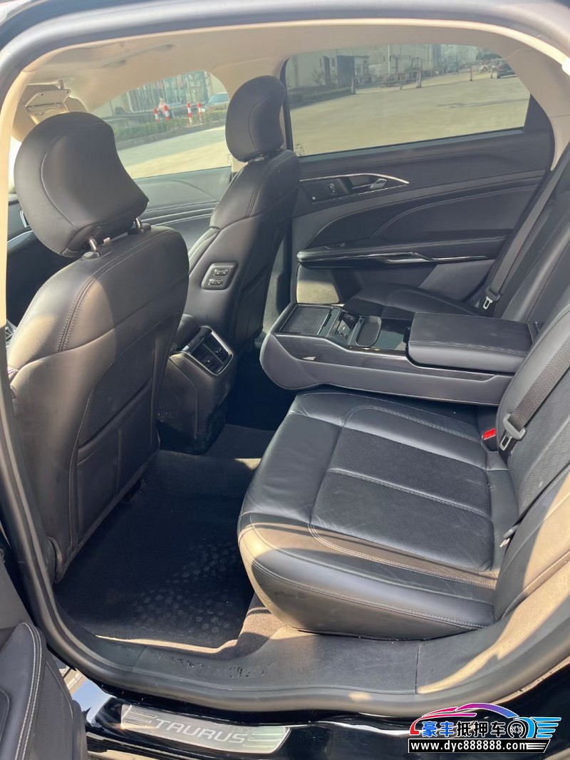 21年福特金牛座轿车抵押车出售