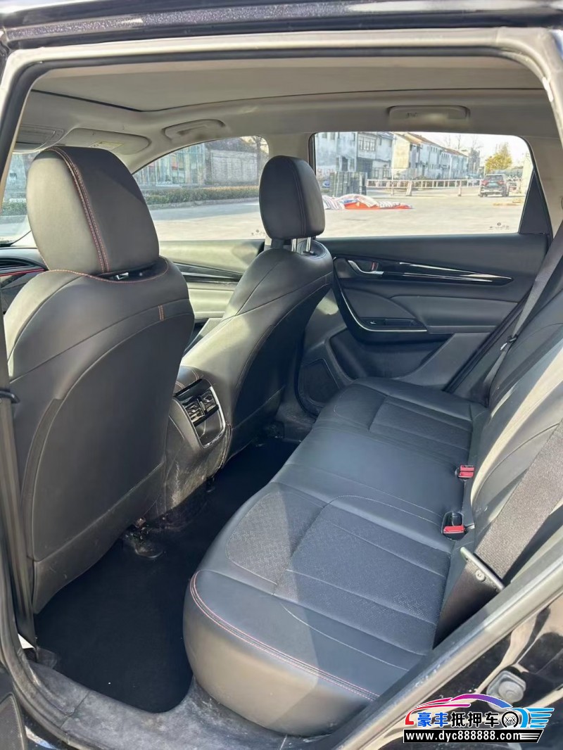 22年东风风神AX7轿车抵押车出售