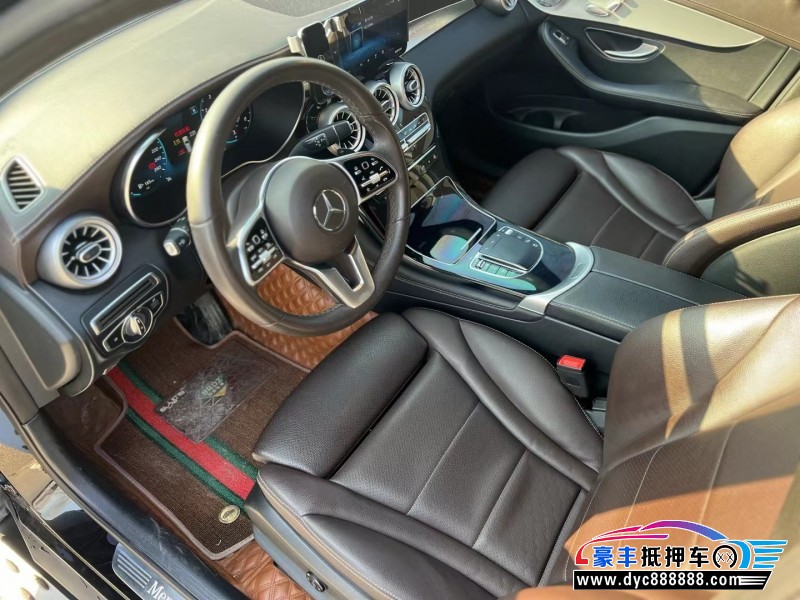 21年奔驰GLC轿车抵押车出售