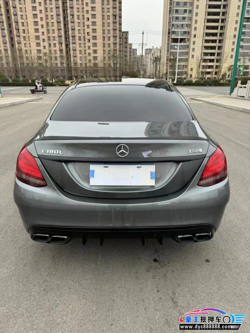 19年奔驰C轿车抵押车出售