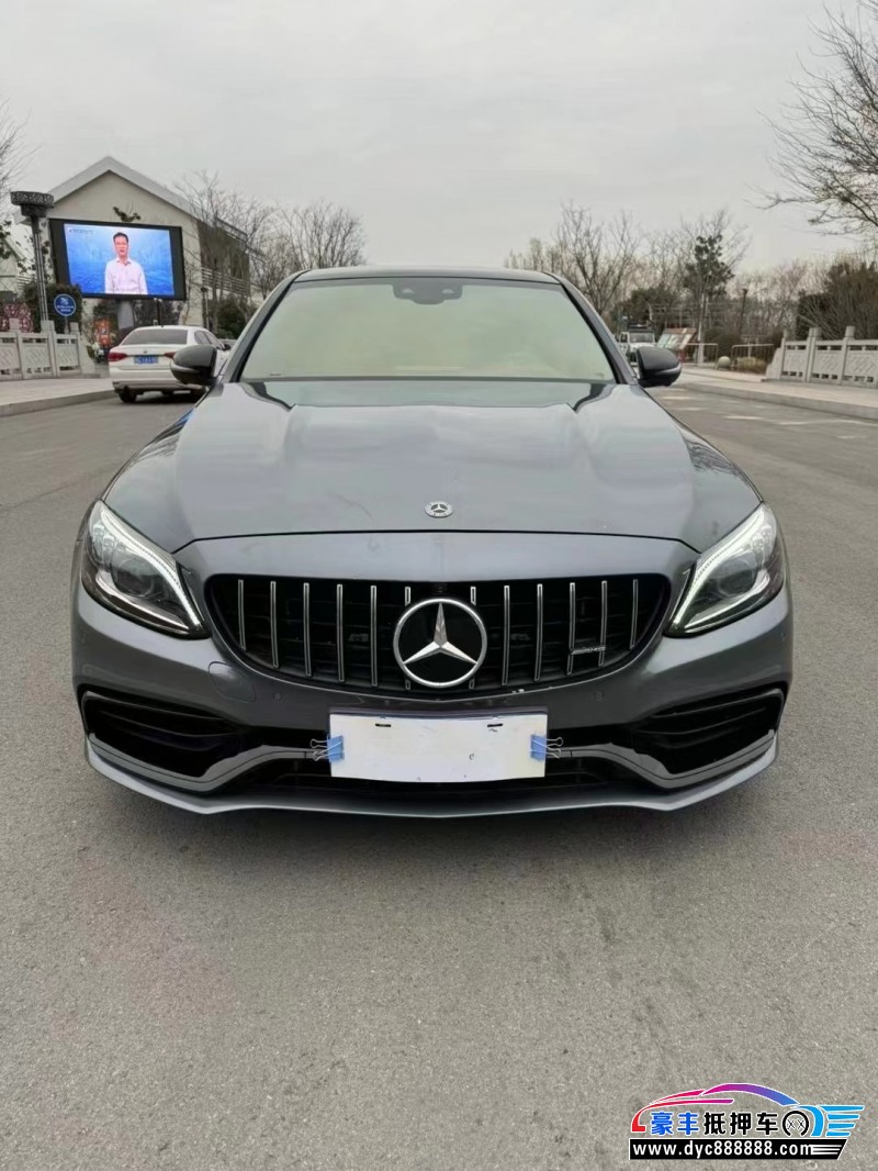 19年奔驰C轿车抵押车出售