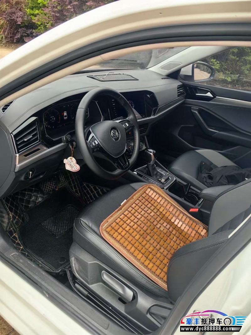 22年大众速腾轿车抵押车出售